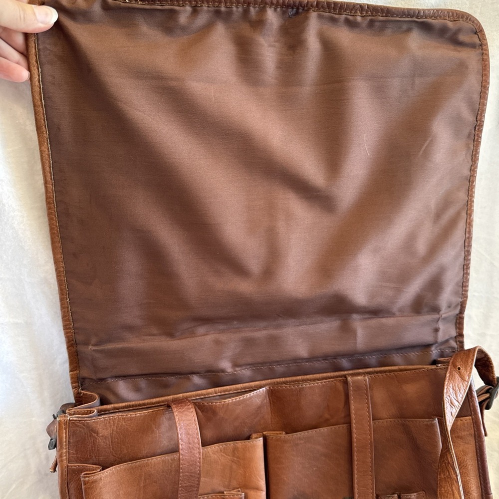 Vintage Geoffrey Beene GB Leather Messenger College Carry On Travel Briefcase - Picture 5 of 14